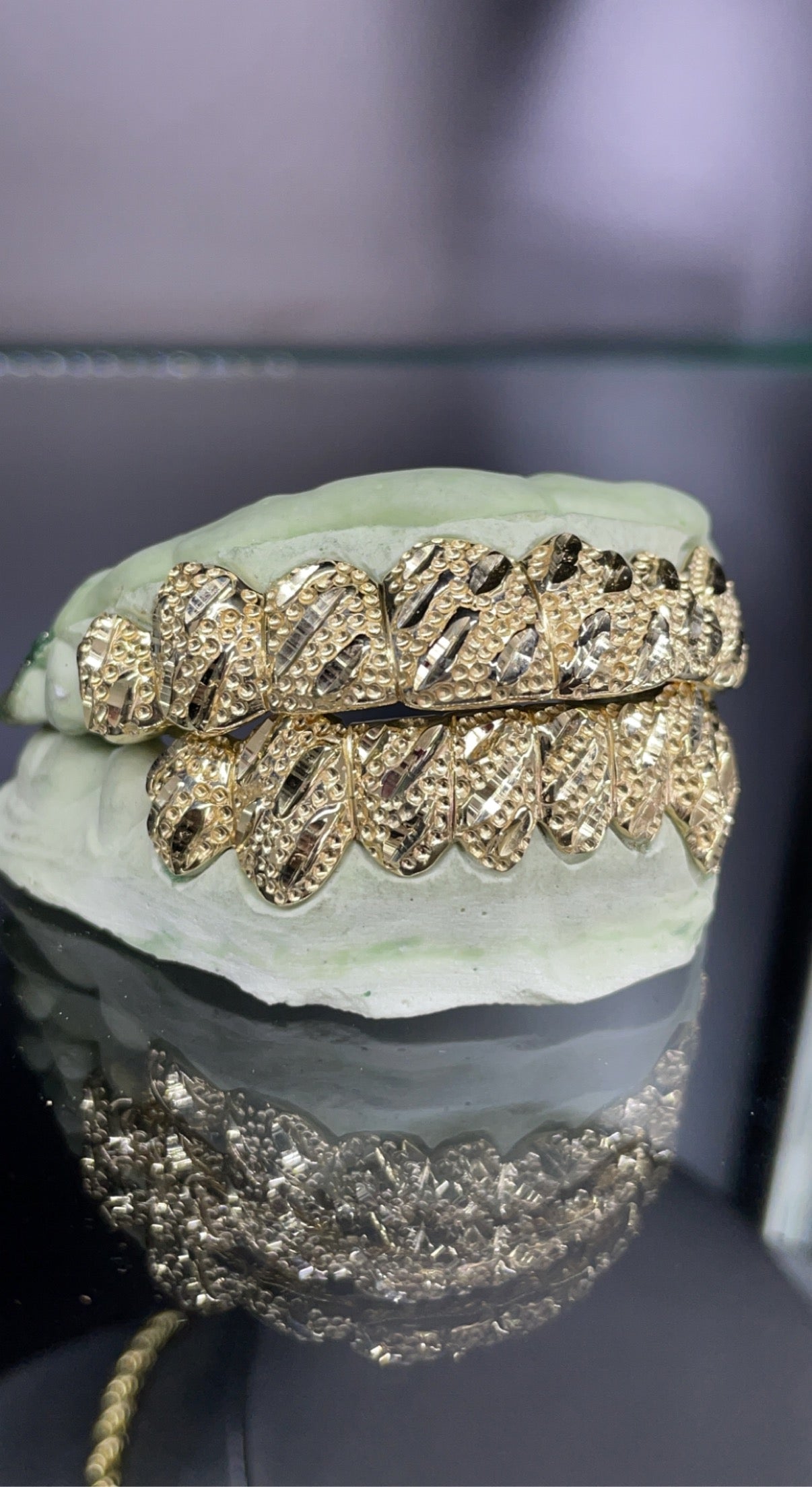 16 Teeth Gold Grillz - 8 Tops/Bottoms (Camo Nugget)