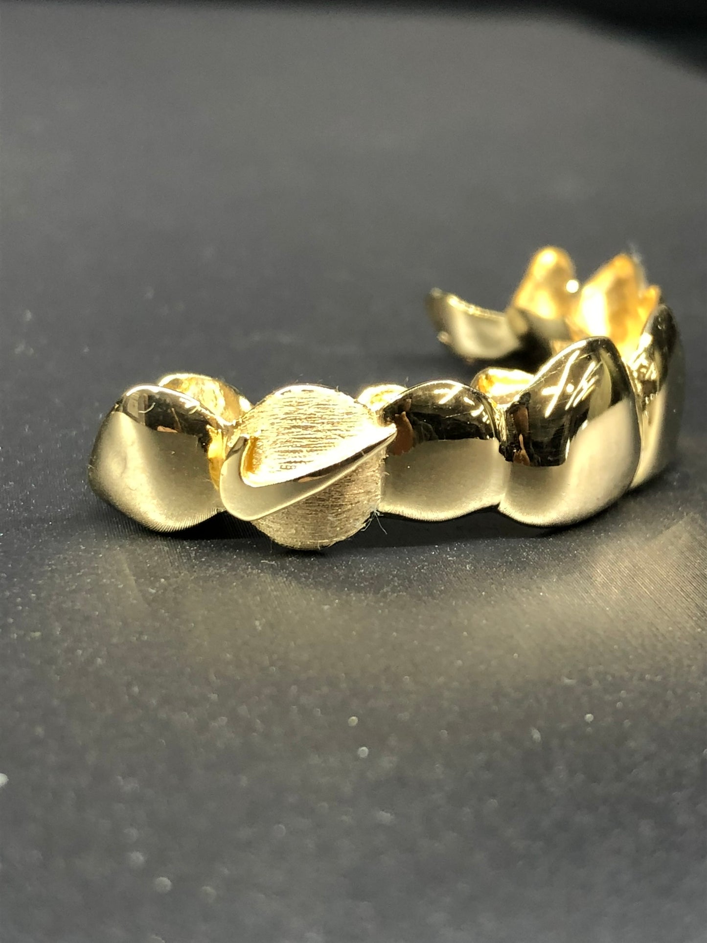 16 Teeth Gold Grillz - 8 Tops/Bottoms (Custom Logo Fangs)