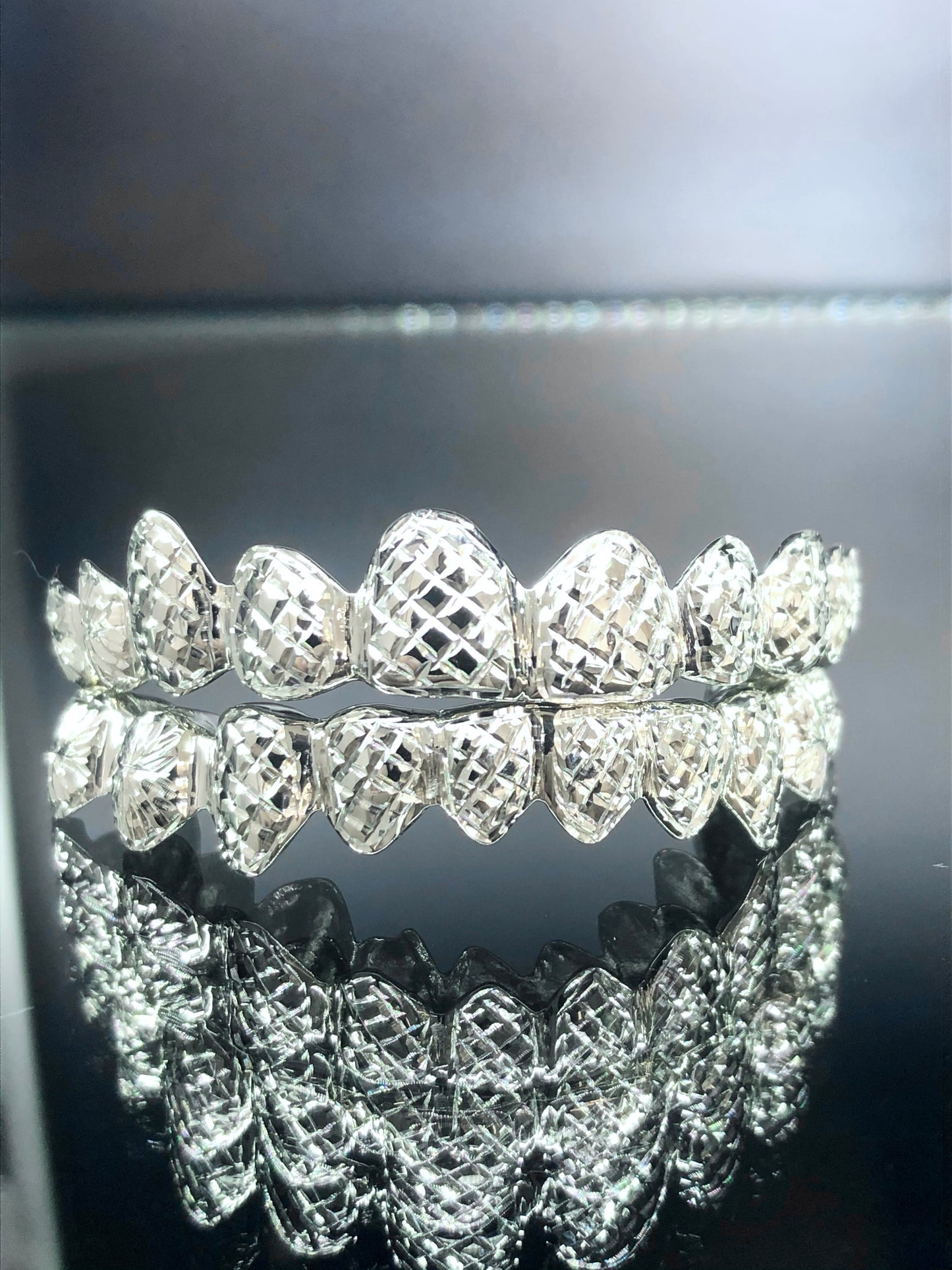 10 Teeth Gold Grillz - Full Tops or Bottoms (Starburst Diamond Cuts)