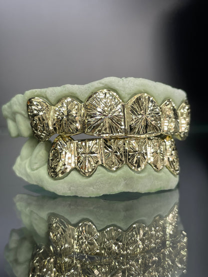 12 Teeth Gold Grillz - 6 Tops/Bottoms (Starburst w/ Rose Cut Fangs)