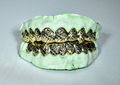 20 Teeth Gold Grillz - 10 Tops/Bottoms (Diamond Cuts)