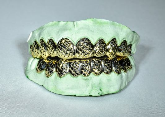 20 Teeth Gold Grillz - 10 Tops/Bottoms (Diamond Cuts)