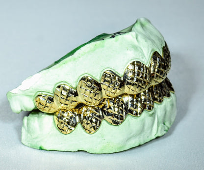 20 Teeth Gold Grillz - 10 Tops/Bottoms (Diamond Cuts)