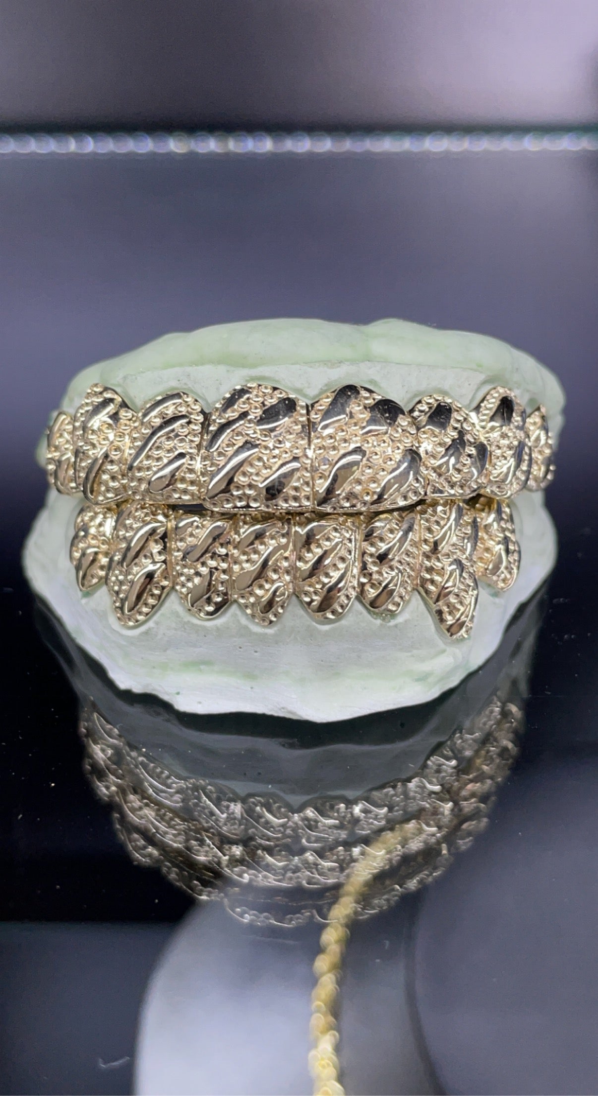 16 Teeth Gold Grillz - 8 Tops/Bottoms (Camo Nugget)