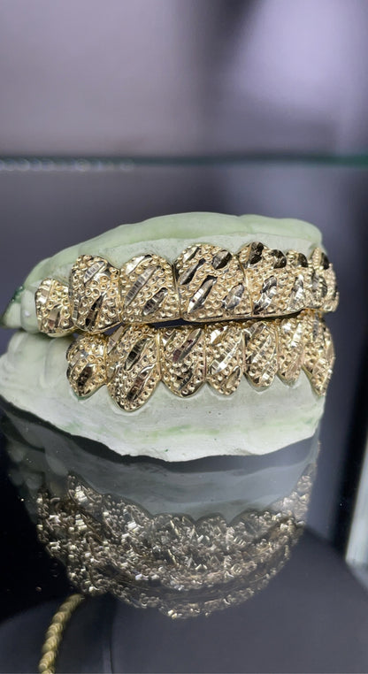 16 Teeth Gold Grillz - 8 Tops/Bottoms (Camo Nugget)